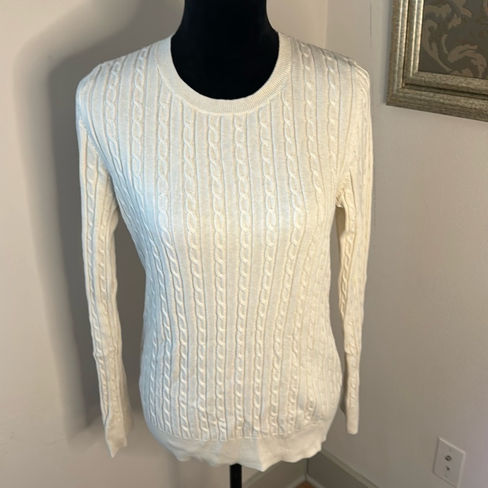 Talbots ivory cable sweater long sleeves crew neck women’s Sz L